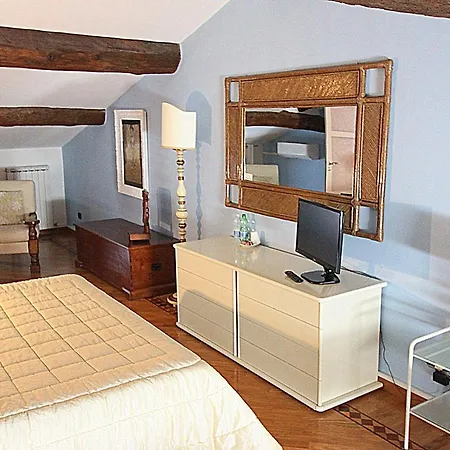 Il Fiore All'occhiello 3* Lucques